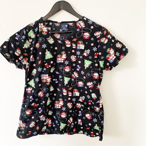 Scrub Tops *Lot of 5* Patterned Medical Scrubs - Picture 3 of 10